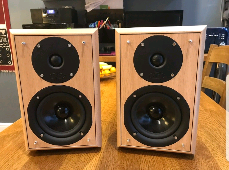 eltax bookshelf speakers